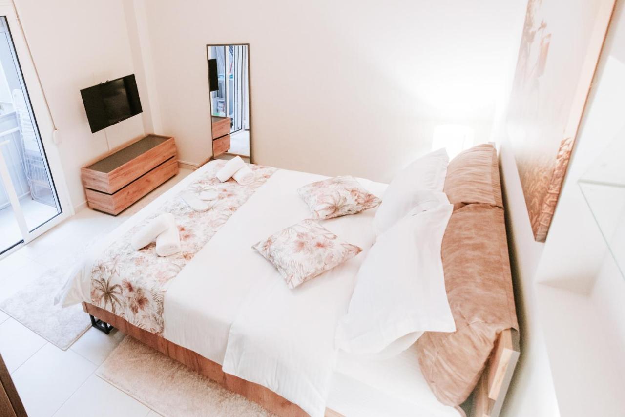 Best House, Ellinou Stratiotou, Ayia, Patra Εξωτερικό φωτογραφία